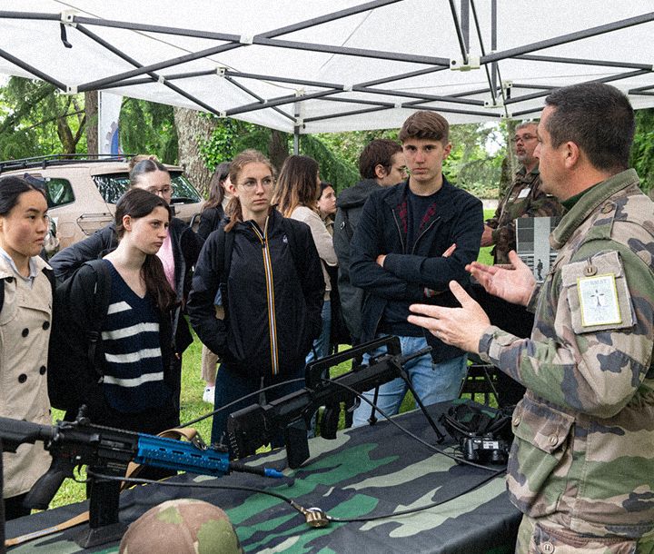 Classes de défense à l'armée de Terre