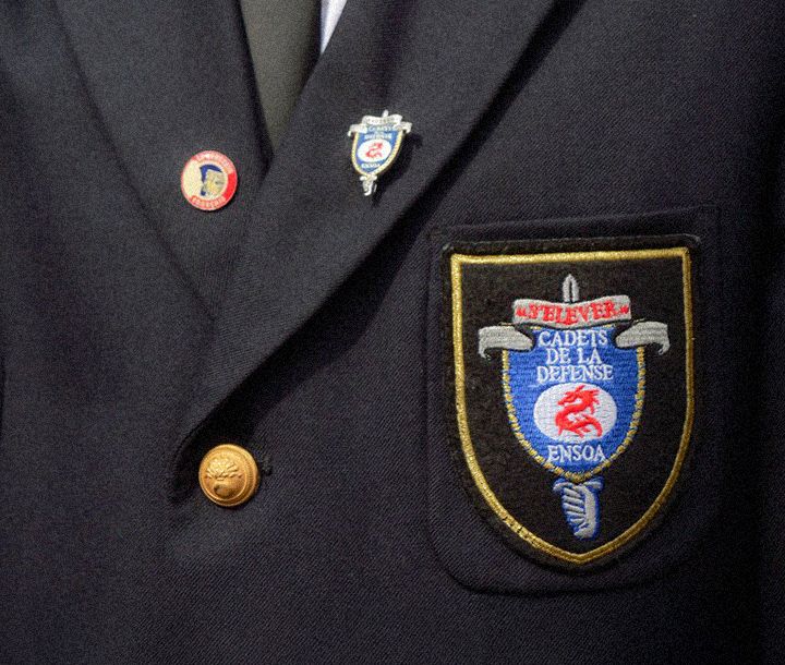 Cadets de la Défense ENSOA : détail de l'uniforme
