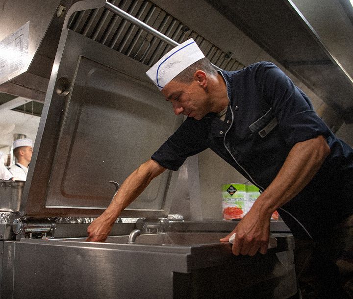 Spécialité armée de Terre : Chef de groupe restauration domaine Restauration