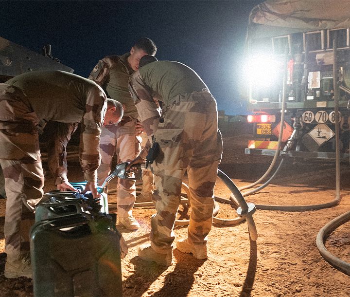 Spécialité armée de Terre : Chef de groupe soutien pétrolier domaine Logistique et Transports 