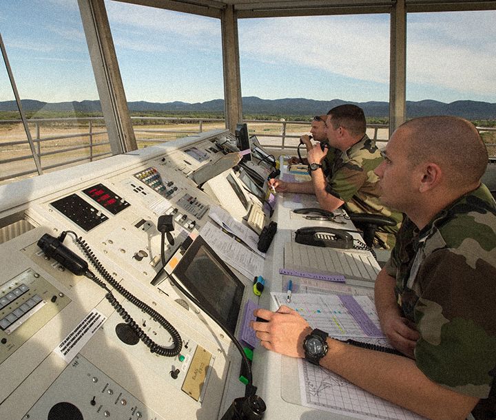 Spécialité armée de Terre : CONTRÔLEUR AÉRIEN domaine Aérocombat  