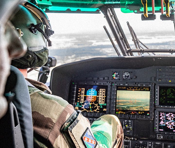 Spécialité armée de Terre : Officier pilote d’hélicoptère / d'avion domaine Aérocombat 