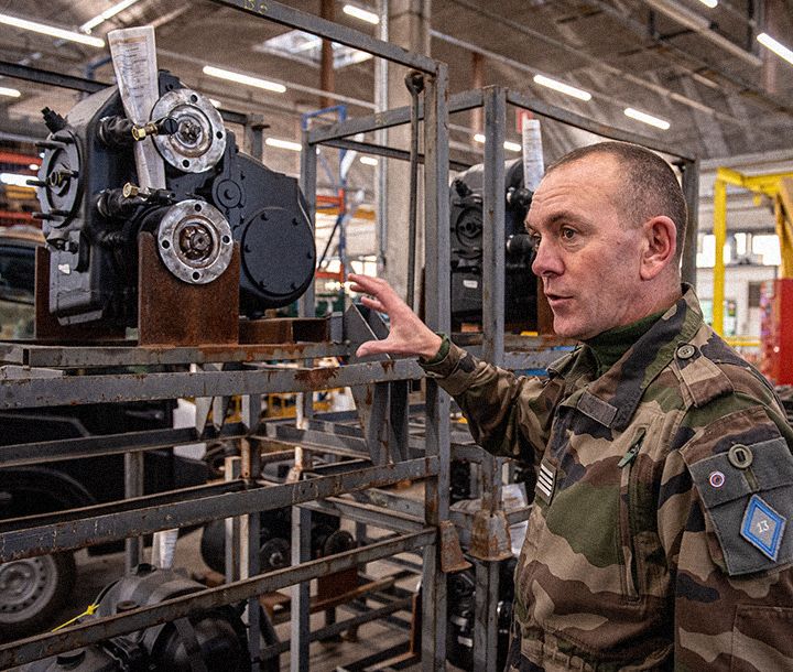 Spécialité armée de Terre : OFFICIER SOUS CONTRAT SPECIALISTE MAINTENANCE domaine Maintenance