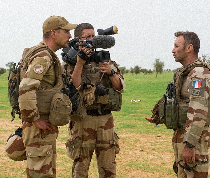 Spécialité armée de Terre : Spécialiste communication domaine Administration et services