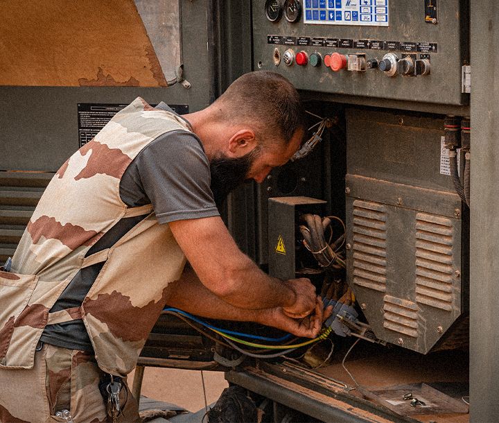 Spécialité armée de Terre : Technicien maintenance thermique domaine Maintenance